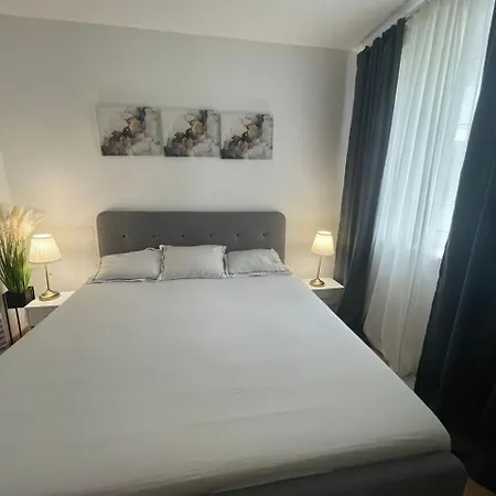 Entire Available 15 Mins From Bratislava Apartmán Janosikova